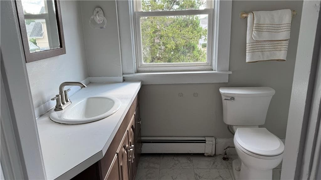 Single Family Residence at 16 Riverfarm Road, Cranston, photo 12 of 17