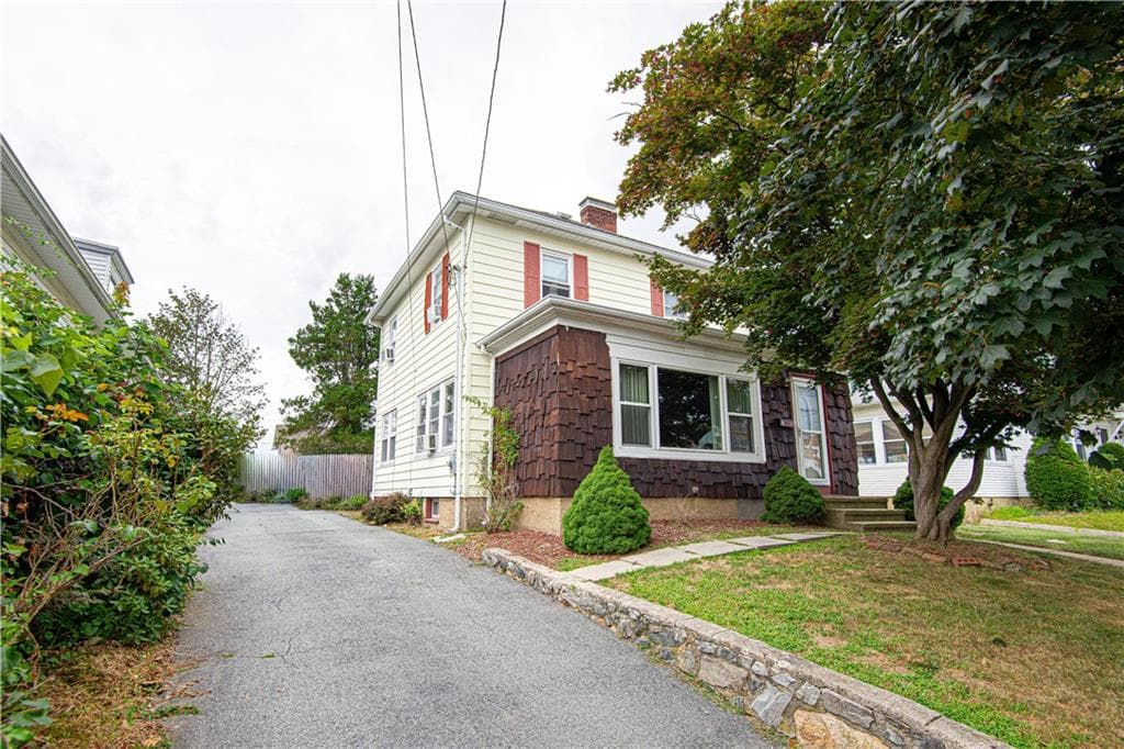 16 Riverfarm Road