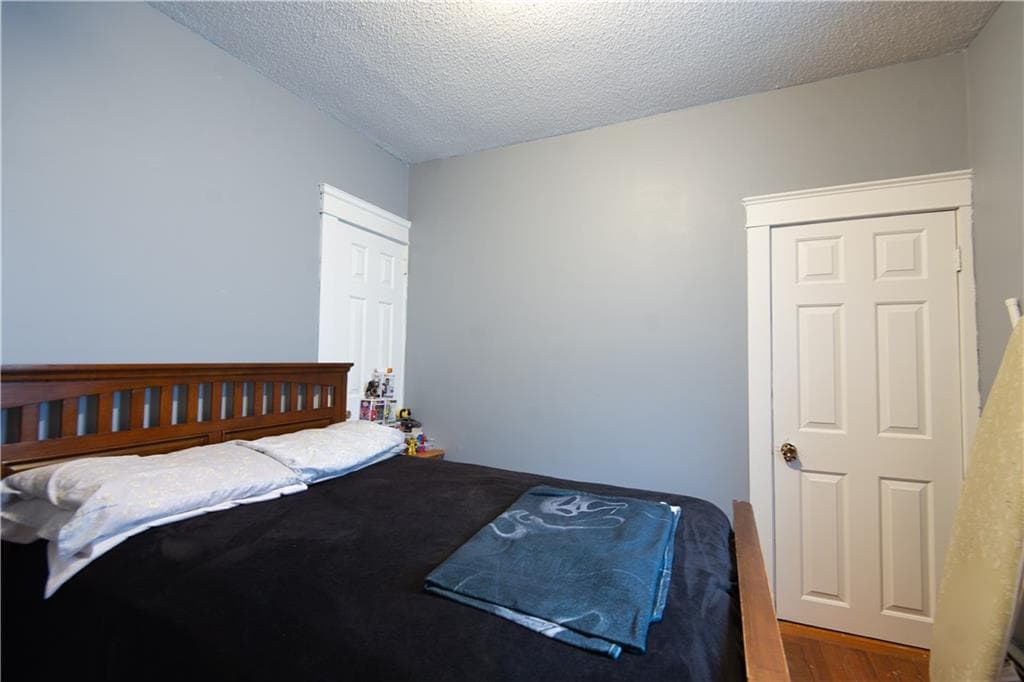 Single Family Residence at 16 Riverfarm Road, Cranston, photo 10 of 17