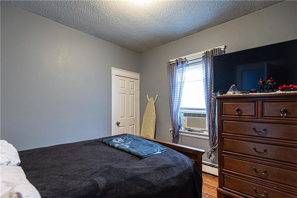 Single Family Residence at 16 Riverfarm Road, Cranston, photo 11 of 17
