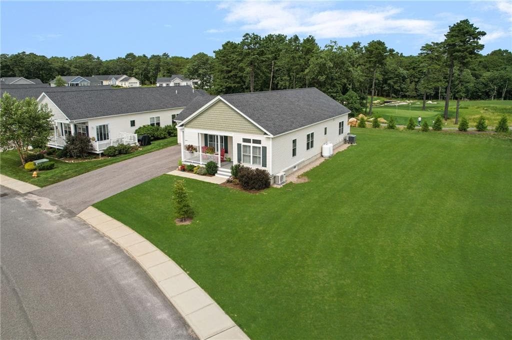 Condominium at 156 Driver Lane, South Kingstown, photo 34 of 36