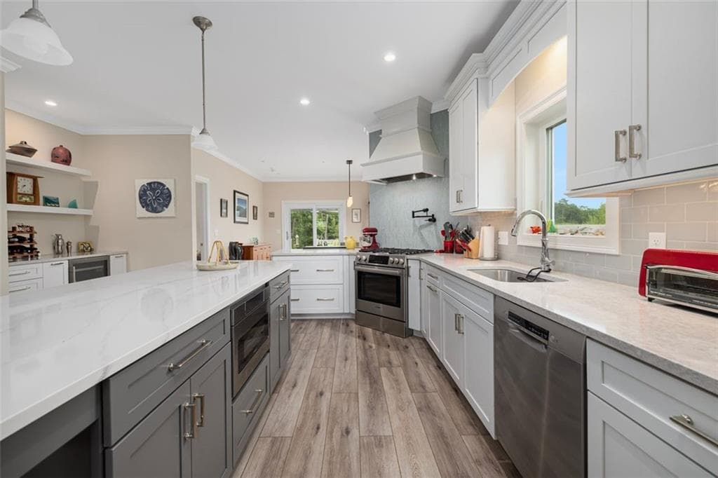 Condominium at 156 Driver Lane, South Kingstown, photo 10 of 36