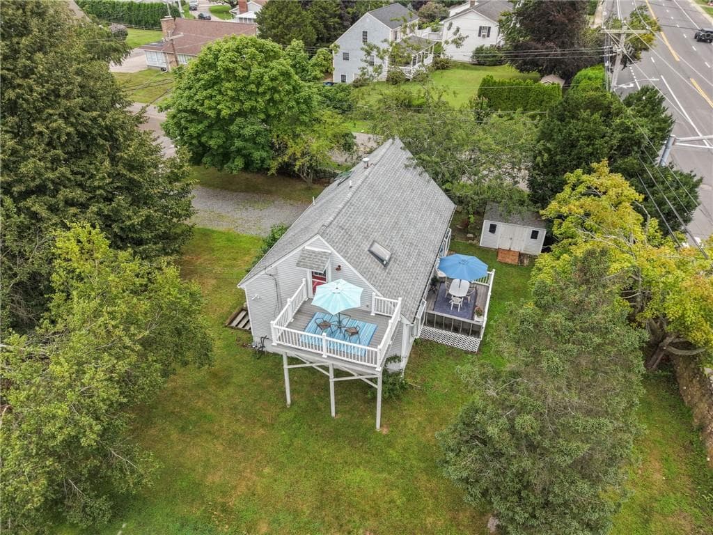 Single Family Residence at 4 Melbourne Drive, Narragansett, photo 6 of 31
