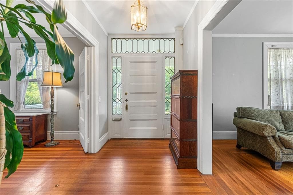 Single Family Residence at 248 Morris Avenue, Providence, photo 5 of 50