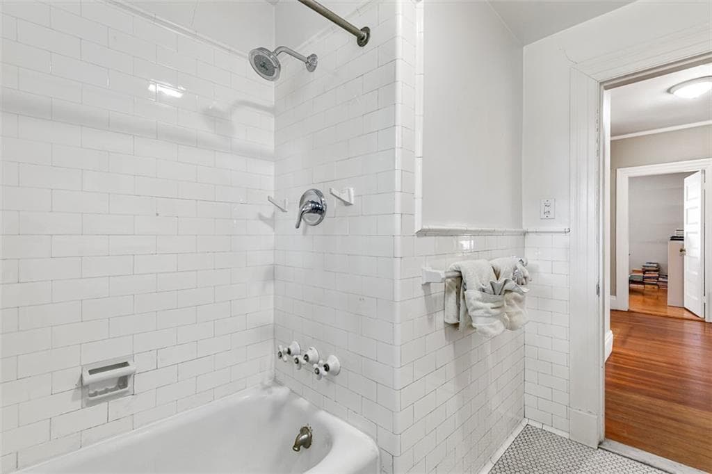 Single Family Residence at 248 Morris Avenue, Providence, photo 30 of 50