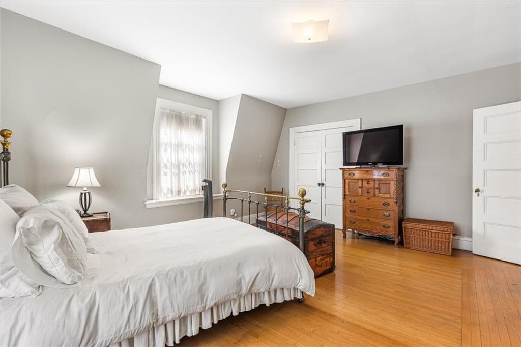 Single Family Residence at 248 Morris Avenue, Providence, photo 25 of 50