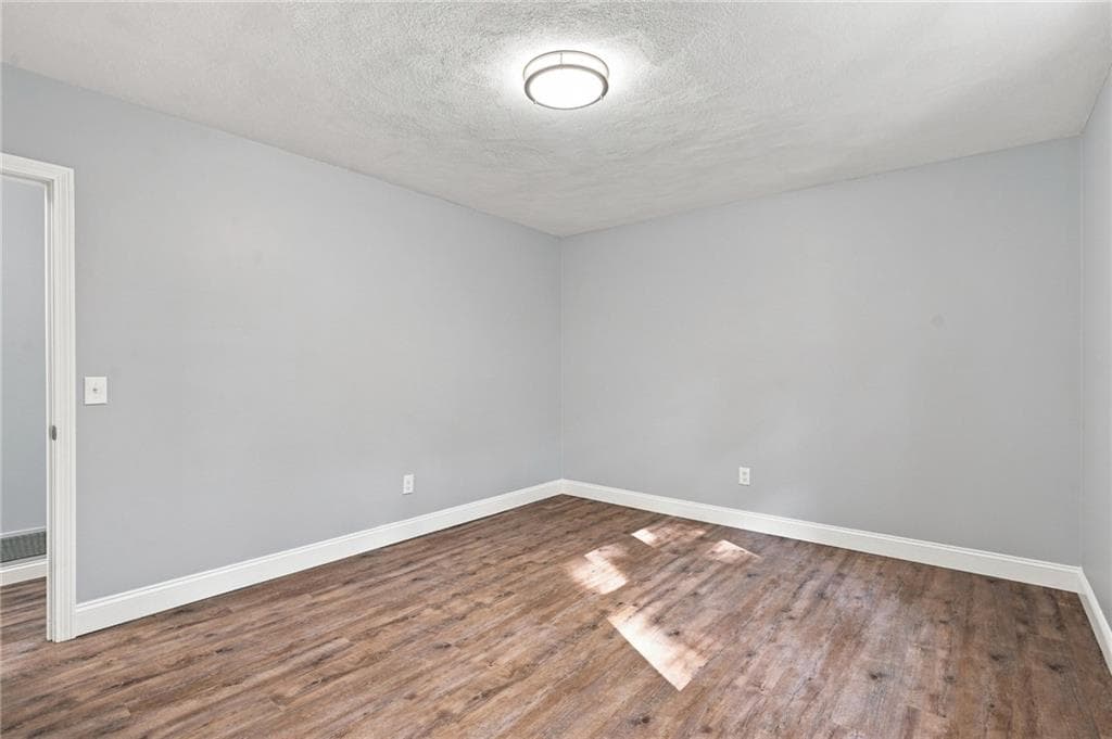 Single Family Residence at 154 Spring Valley Drive, East Greenwich, photo 21 of 29