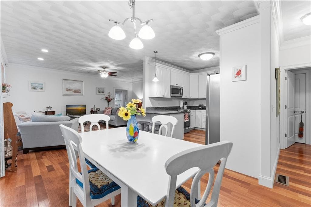 Condominium at 31 Butterfly Drive, Westerly, photo 13 of 49
