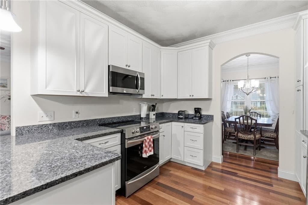 Condominium at 31 Butterfly Drive, Westerly, photo 5 of 49
