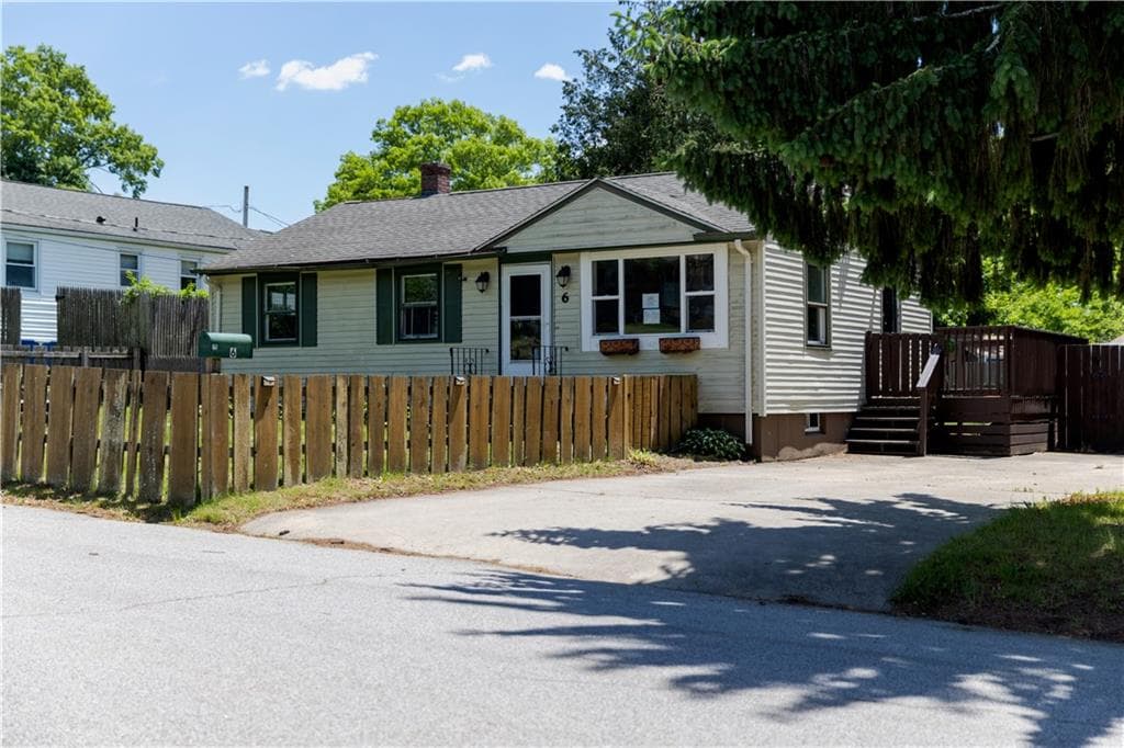6 Kathy Avenue
