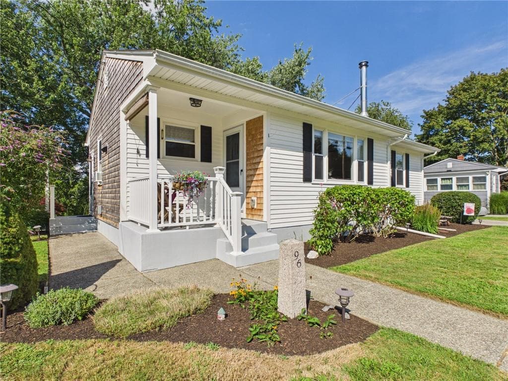 Single Family Residence at 96 Lepes Road, Tiverton, photo 3 of 35