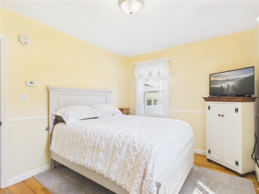 Single Family Residence at 96 Lepes Road, Tiverton, photo 28 of 35