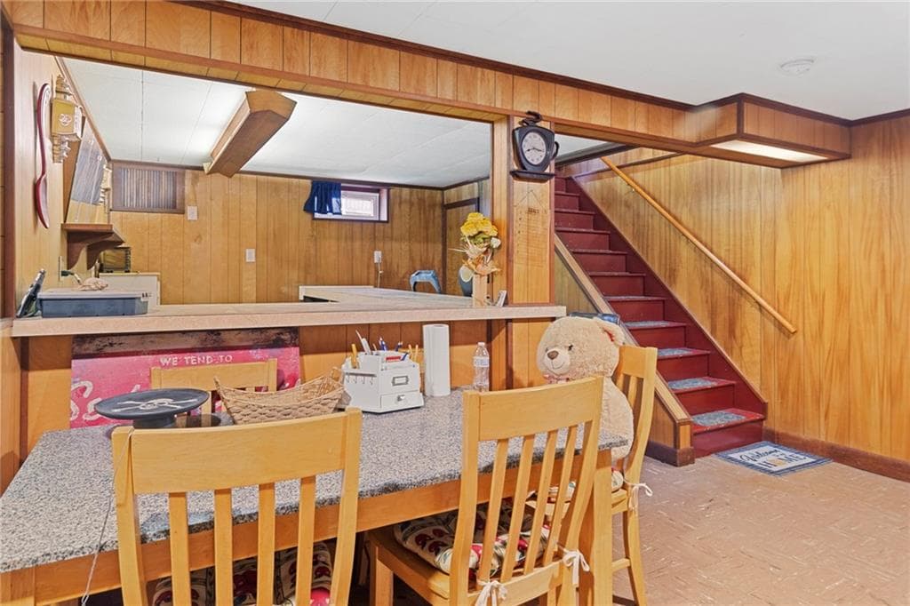 Single Family Residence at 30 Farnum Road, Warwick, photo 28 of 46