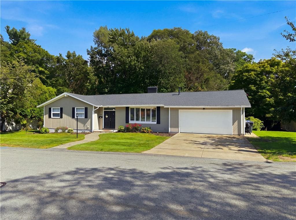 Single Family Residence at 27 West River Parkway, North Providence, photo 2 of 38
