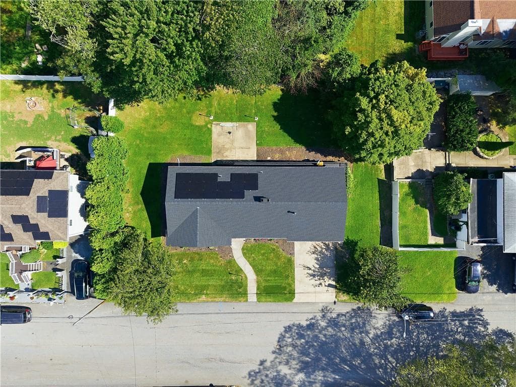 Single Family Residence at 27 West River Parkway, North Providence, photo 35 of 38