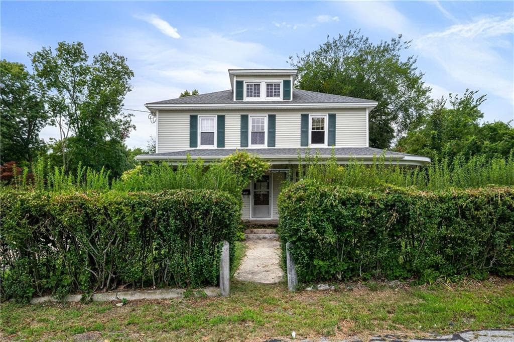 Single Family Residence at 174 Pulaski Street, West Warwick, photo 3 of 5