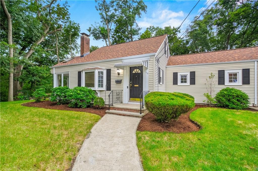 Single Family Residence at 110 Ausdale Road, Cranston, photo 2 of 36