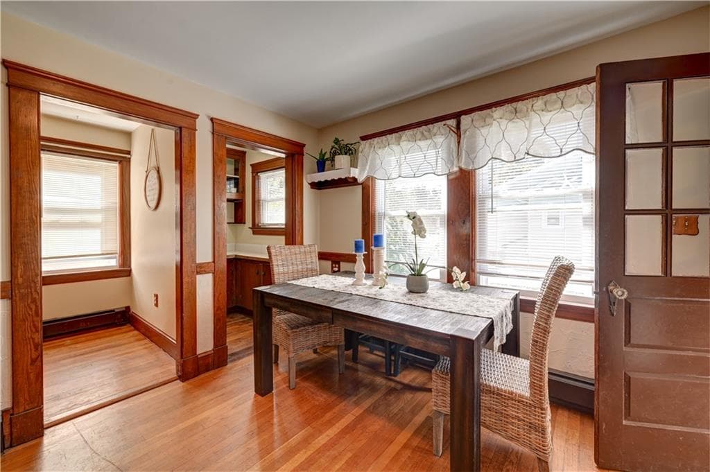 Single Family Residence at 222 Peckham Avenue, Middletown, photo 13 of 27