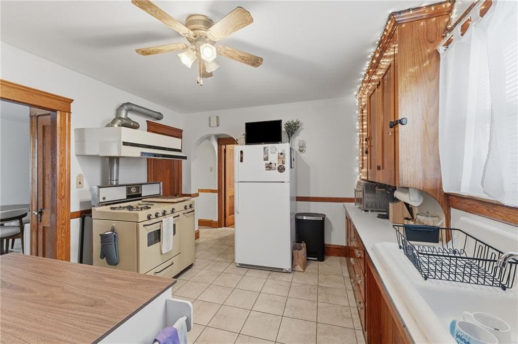 Multi Family at 16 Fales Street, Central Falls, photo 27 of 39