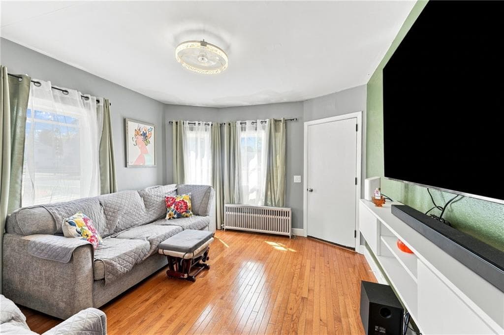 Single Family Residence at 353 Smithfield Avenue, Pawtucket, photo 3 of 22