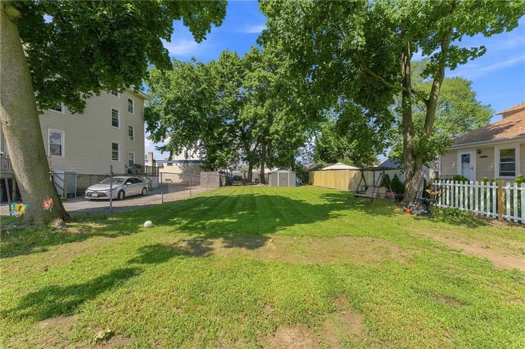 Single Family Residence at 353 Smithfield Avenue, Pawtucket, photo 20 of 22