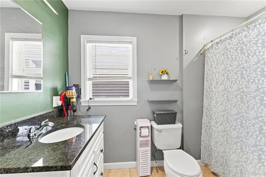 Single Family Residence at 353 Smithfield Avenue, Pawtucket, photo 10 of 22