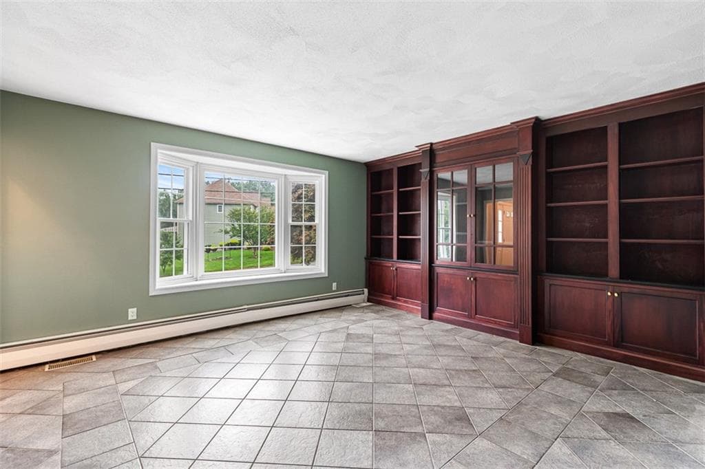 Single Family Residence at 12 Frederick Lane, Cumberland, photo 7 of 50
