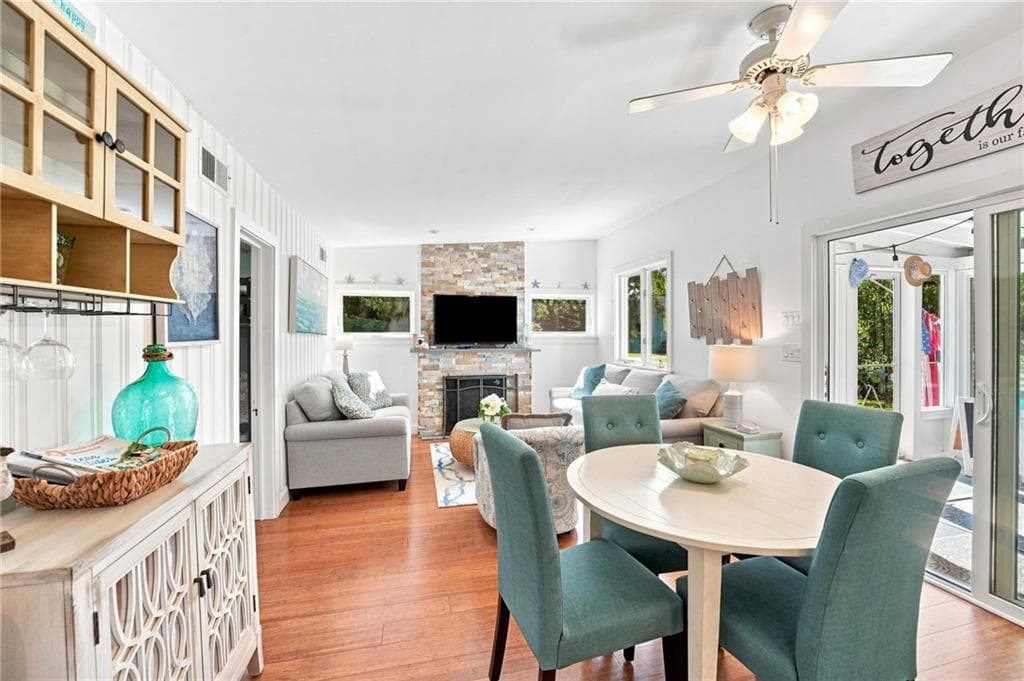 Single Family Residence at 104 Pequot Drive, Charlestown, photo 12 of 50