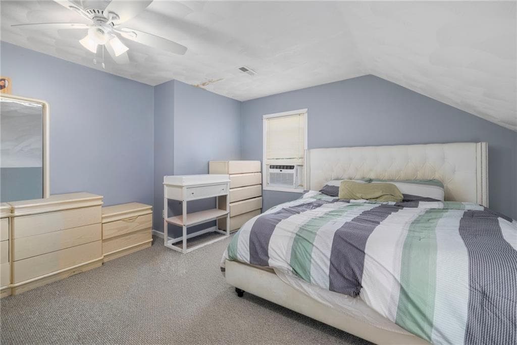 Multi Family at 54 Blackburn Street, Warwick, photo 12 of 33