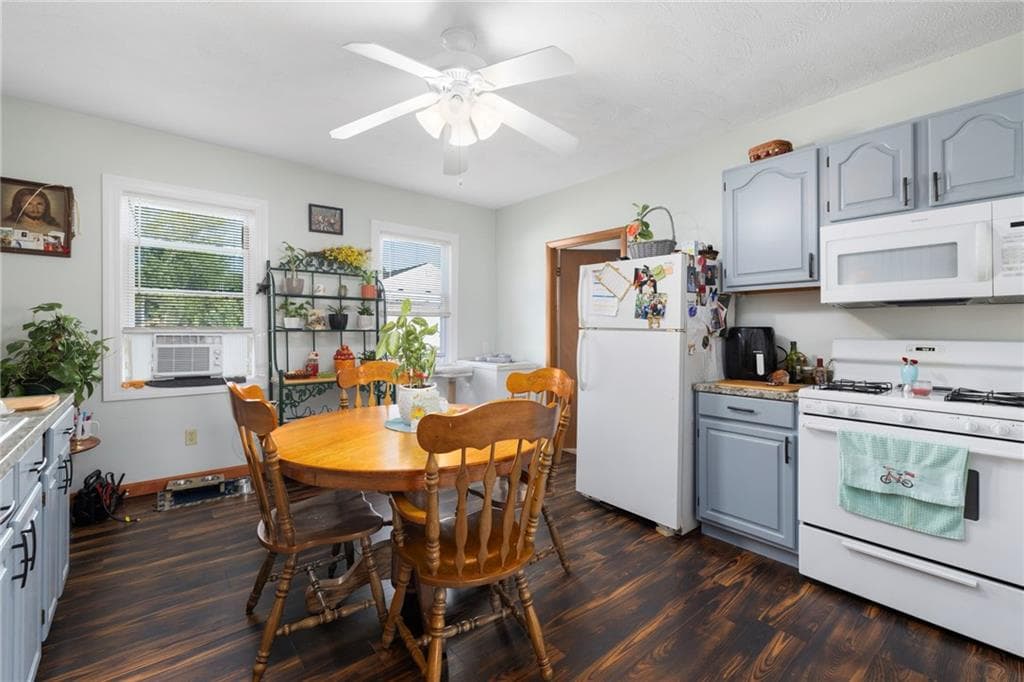 Multi Family at 54 Blackburn Street, Warwick, photo 18 of 33