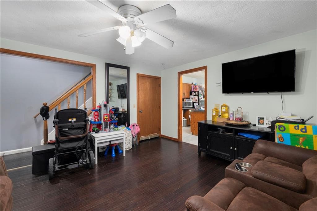 Multi Family at 54 Blackburn Street, Warwick, photo 8 of 33