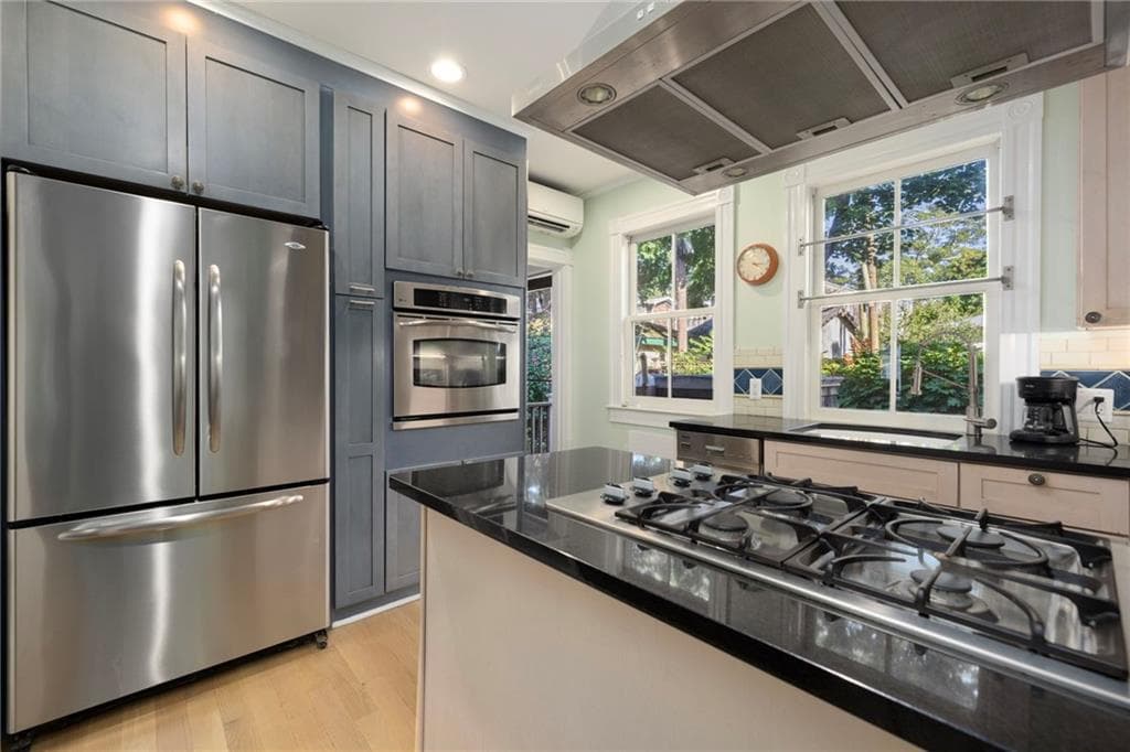 Multi Family at 35 37 Mt. Vernon Street, Newport, photo 16 of 50