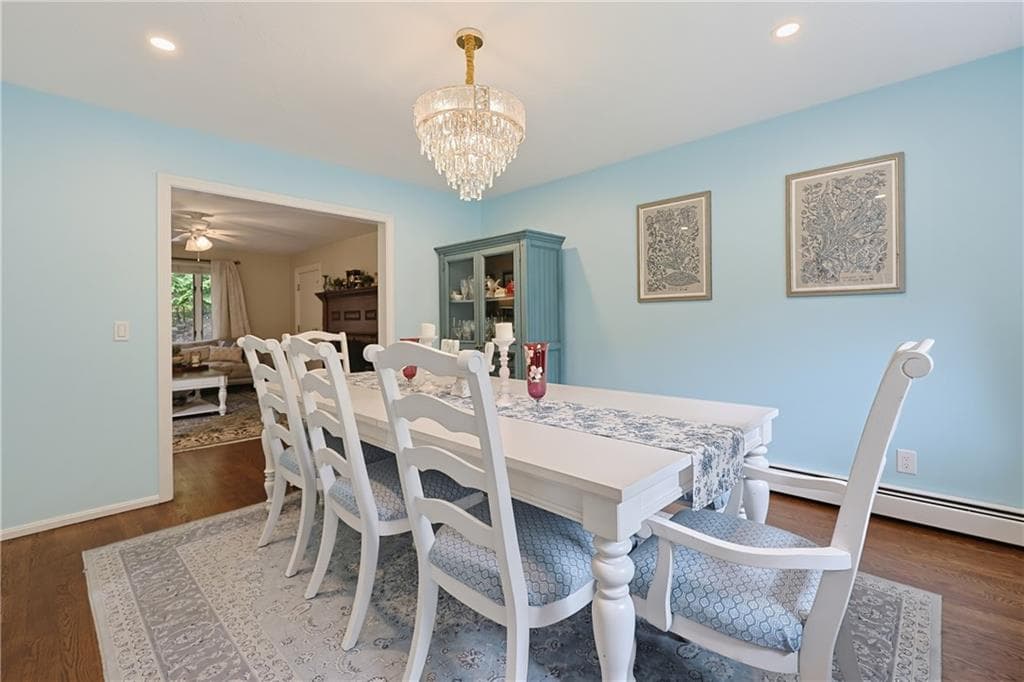 Single Family Residence at 34 Georgiana Drive, Cumberland, photo 7 of 42