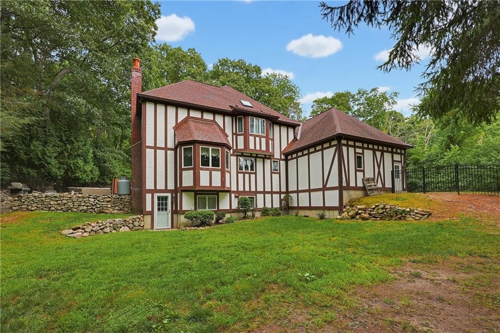 Single Family Residence at 34 Georgiana Drive, Cumberland, photo 41 of 42