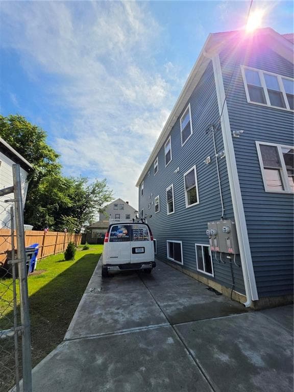 Multi Family at 304 SWAN Street, Providence, photo 2 of 20