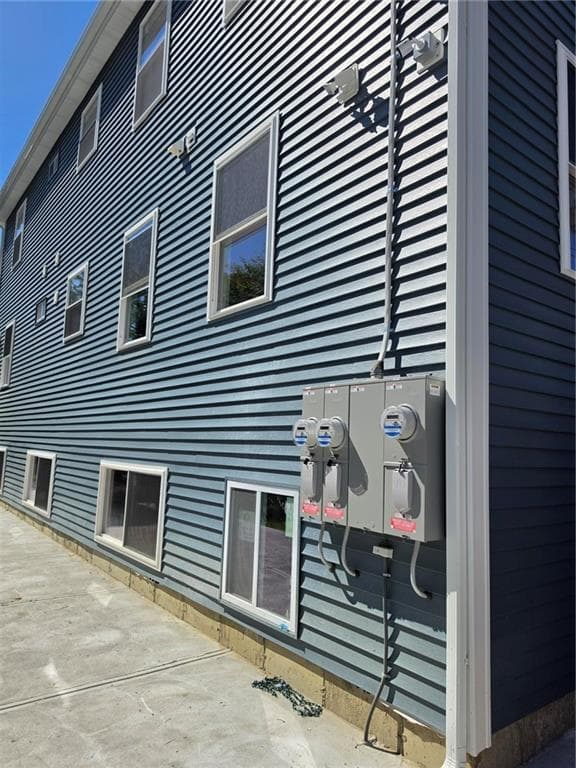 Multi Family at 304 SWAN Street, Providence, photo 7 of 20