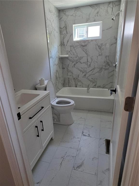 Multi Family at 304 SWAN Street, Providence, photo 9 of 20