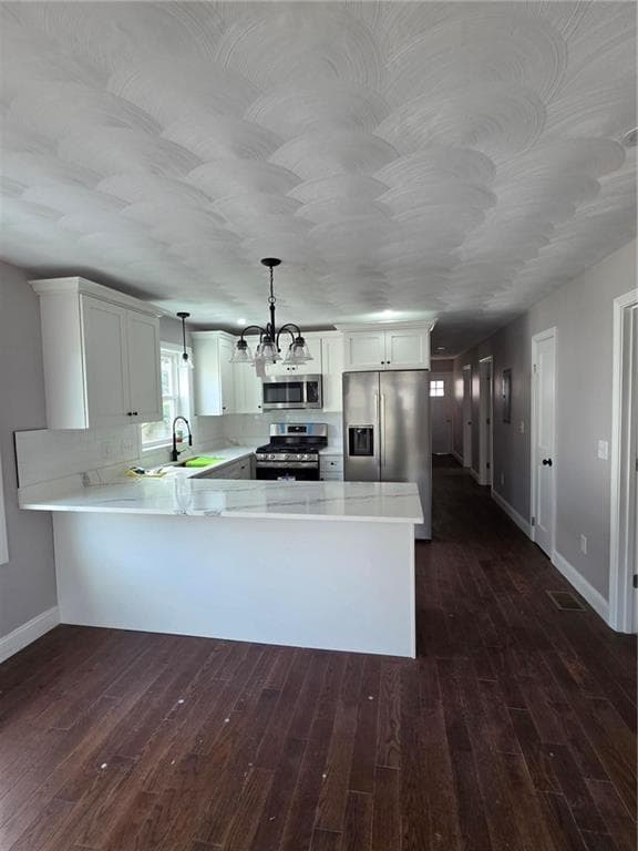 Multi Family at 304 SWAN Street, Providence, photo 15 of 20