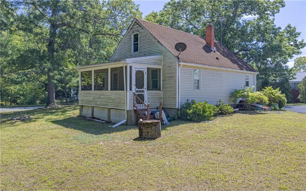 Single Family Residence at 77 Chestnut Hill Road, Glocester, photo 6 of 18