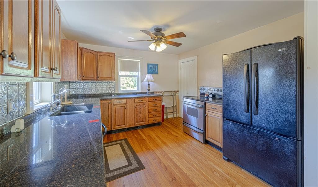 Single Family Residence at 77 Chestnut Hill Road, Glocester, photo 10 of 18
