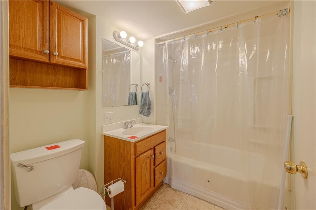 Single Family Residence at 77 Chestnut Hill Road, Glocester, photo 14 of 18