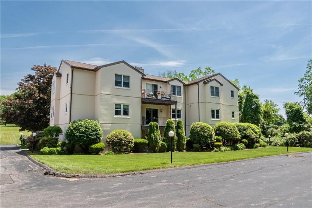 185 Manville Hill Rd Road UNIT 506