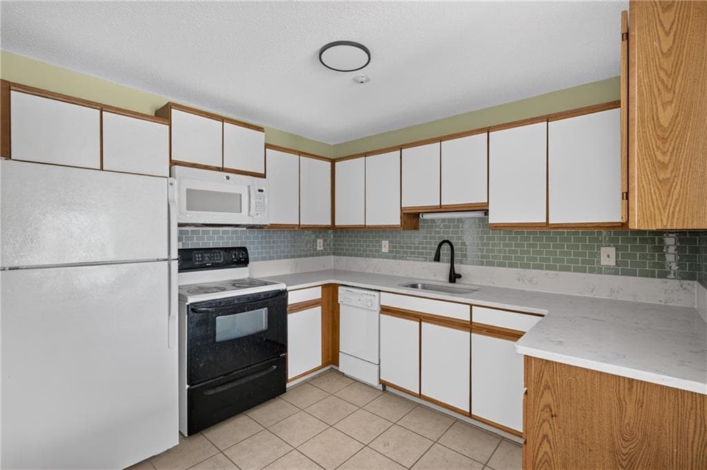 Condominium at 728 Beverage Hill Avenue UNIT 17, Pawtucket, photo 17 of 20