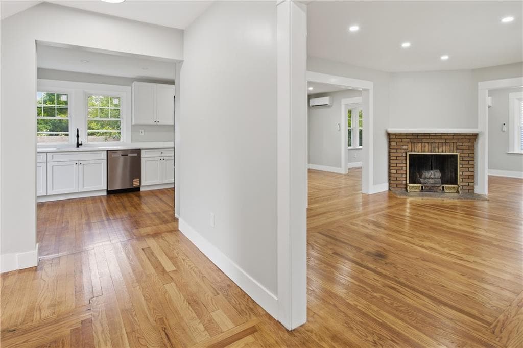 Single Family Residence at 4196 Post Road, Warwick, photo 9 of 22