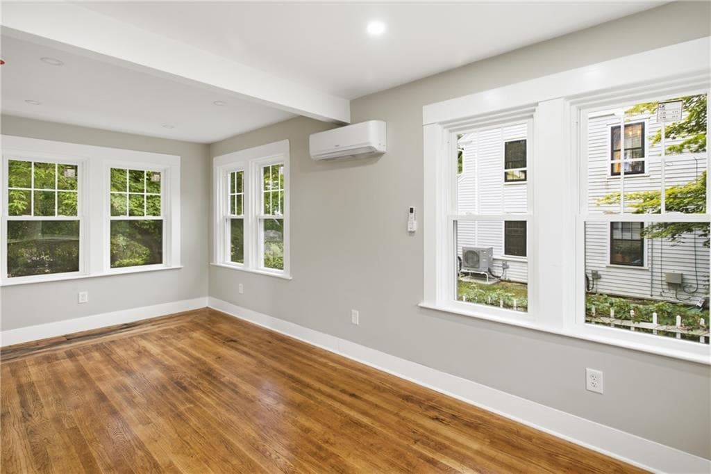 Single Family Residence at 4196 Post Road, Warwick, photo 4 of 22