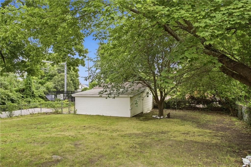 Single Family Residence at 4196 Post Road, Warwick, photo 21 of 22