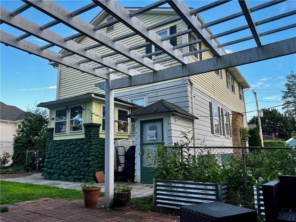 Multi Family at 53 Sylvia Avenue, North Providence, photo 10 of 48