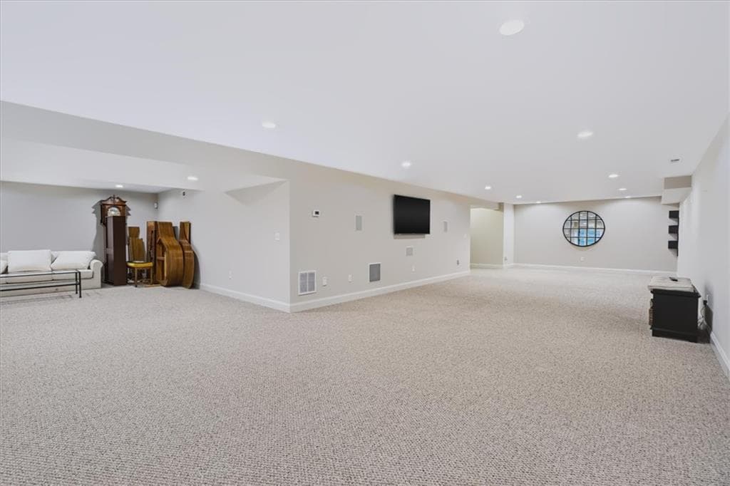 Condominium at 152 Allegra Lane, North Kingstown, photo 35 of 47