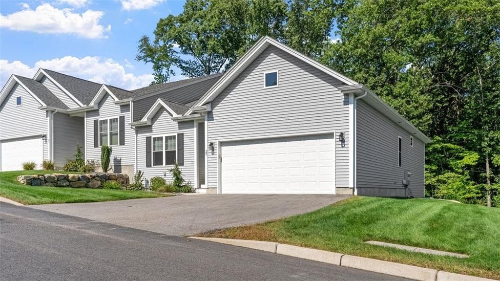 Condominium at 107 Old River Road UNIT 22, Lincoln, photo 2 of 32
