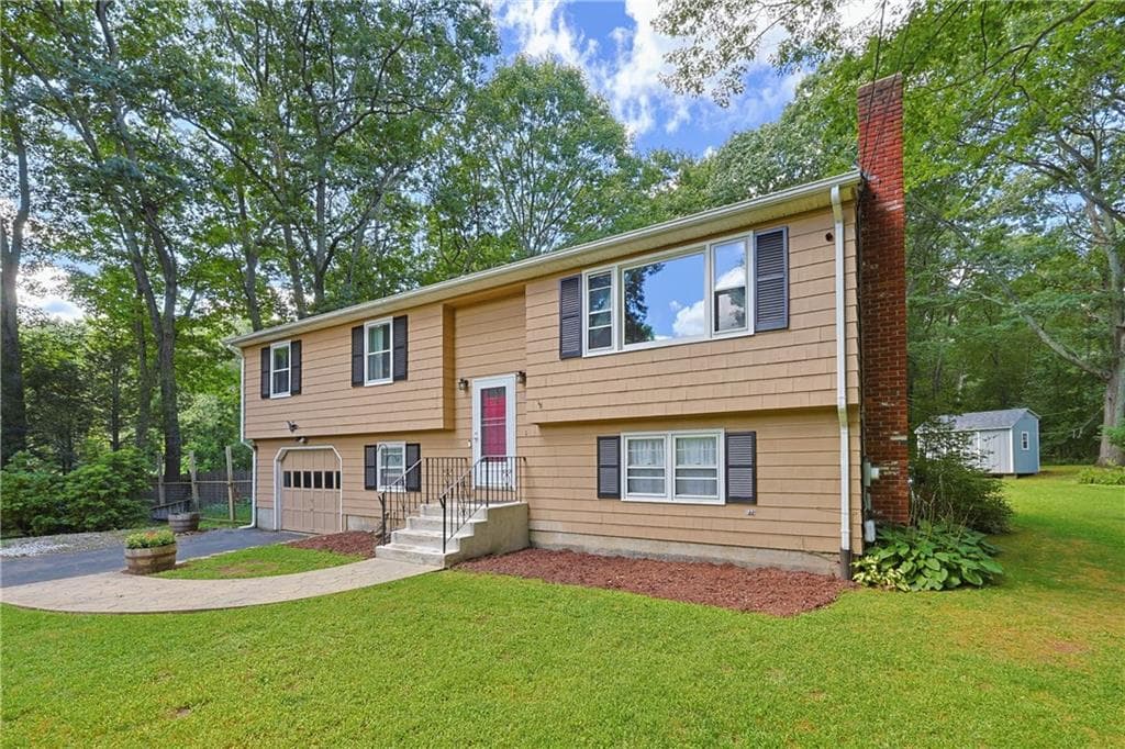 Single Family Residence at 685 Twin Brook Lane, Coventry, photo 2 of 42